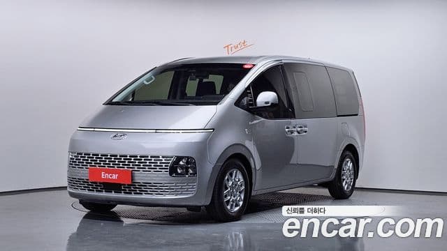 Hyundai Staria