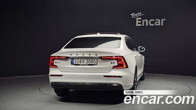 Volvo S60 3rd Gen 4