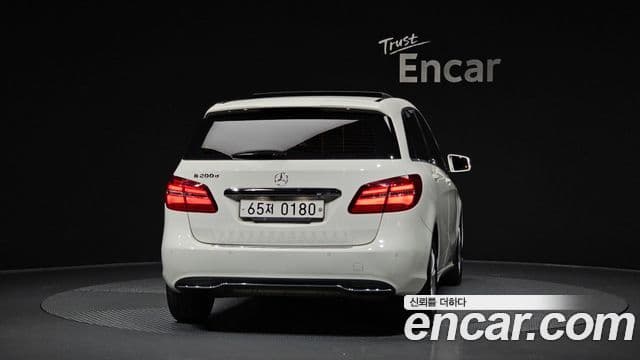 Mercedes-Benz B-Class W246 4