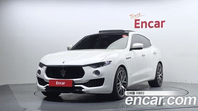 Maserati Levante 1