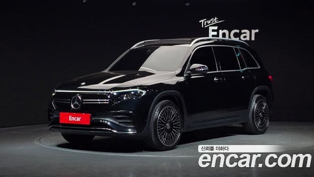 Mercedes-Benz EQB X243
