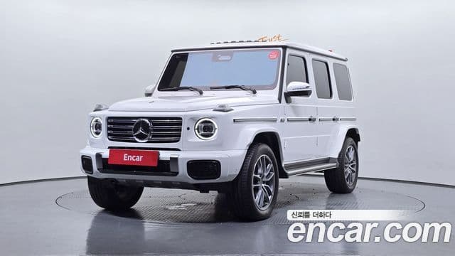 Mercedes-Benz G-Class W465