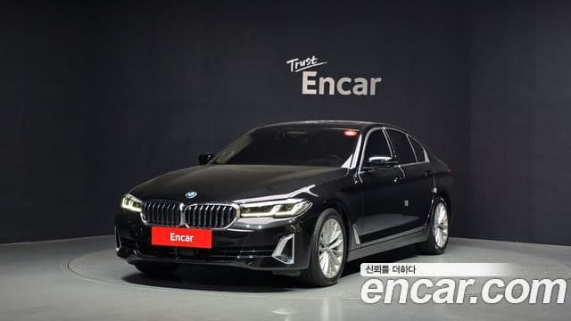 BMW 5 Series (G30)