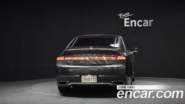 Lincoln New MKZ 4