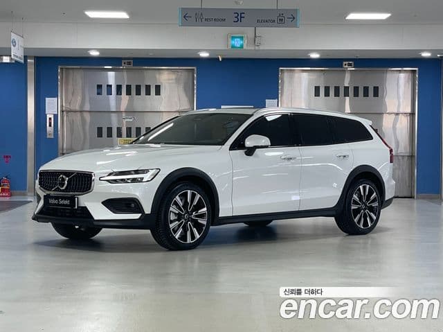 Volvo V60 Cross Country 2nd Gen
