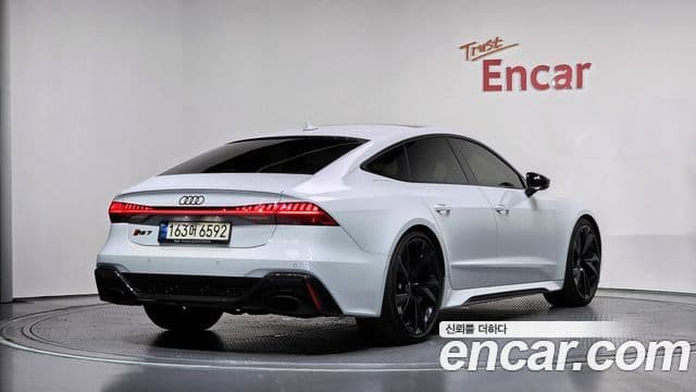 Audi RS7 (4K) 2