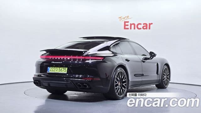 Porsche Panamera (976) 2