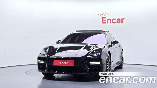 Porsche Panamera (976) 3