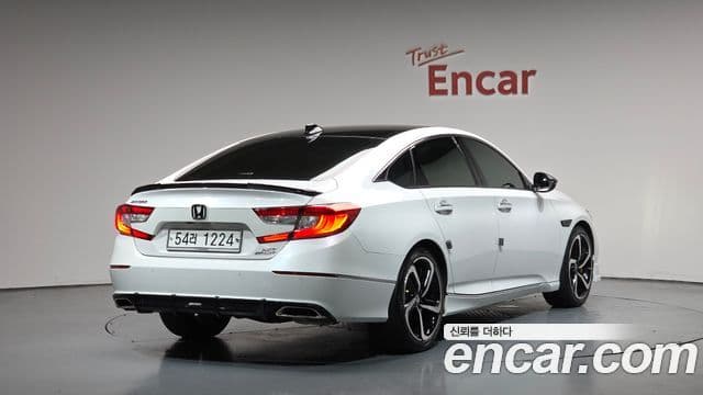 Honda Accord 10th Gen 2