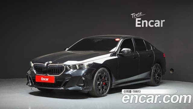BMW 5 Series (G60)