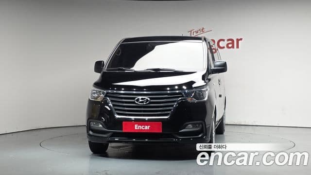 Hyundai The New Grand Starex 3