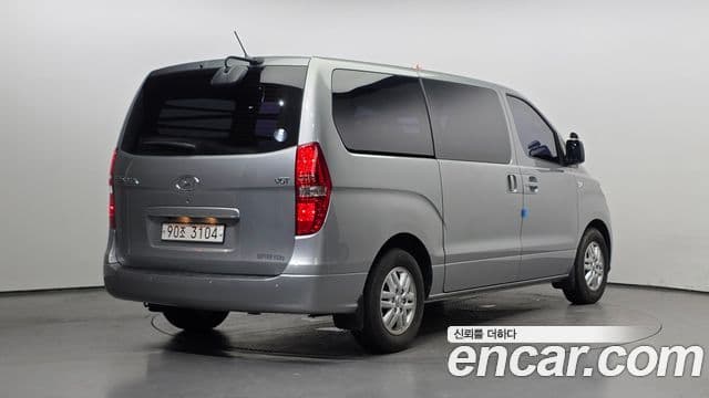 Hyundai The New Grand Starex 2