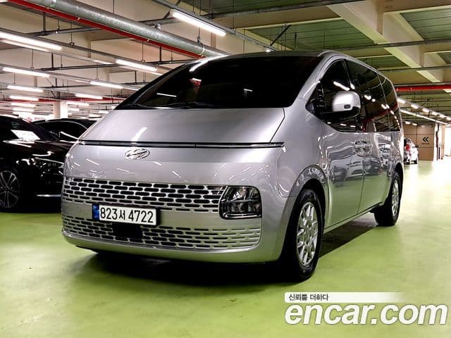 Hyundai Staria