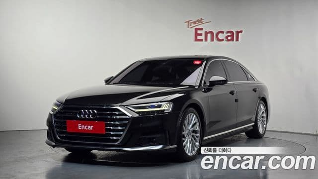 Audi A8 (D5)