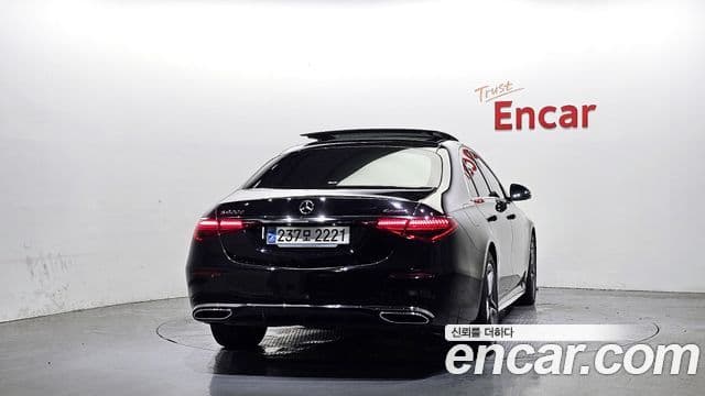 Mercedes-Benz S-Class W223 4