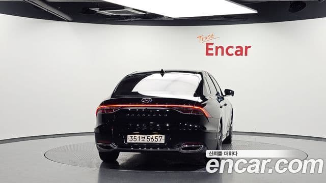 Hyundai The New Grandeur IG Hybrid 4