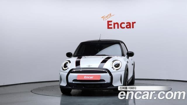 MINI Cooper Convertible 3