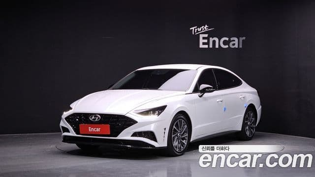 Hyundai Sonata (DN8)