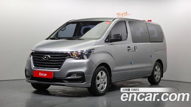 Hyundai The New Grand Starex
