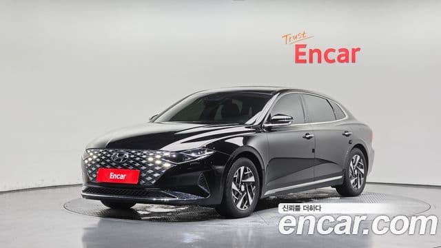 Hyundai The New Grandeur IG Hybrid 1