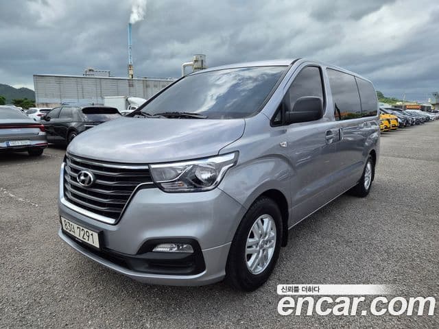 Hyundai The New Grand Starex