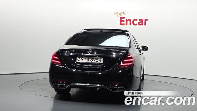 Mercedes-Benz S-Class W222 4