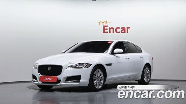 Jaguar XF (X260)