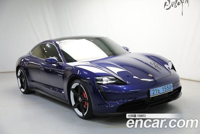 Porsche Taycan 1