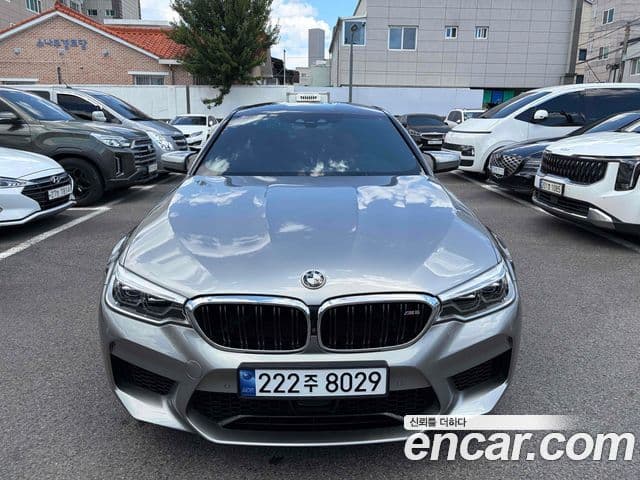 BMW M5 (F90)