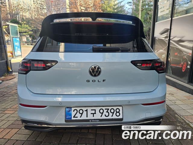 Volkswagen Golf 8th Gen 2