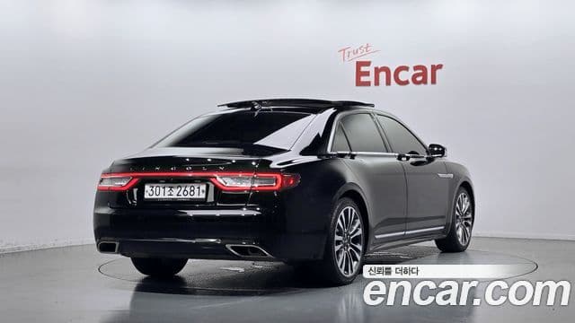 Lincoln Continental 10th Gen 2