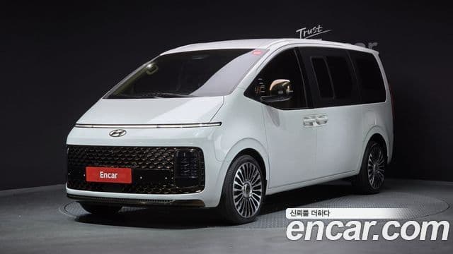 Hyundai Staria