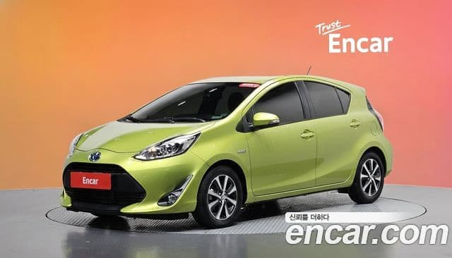 Toyota Prius C 1