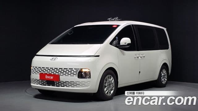 Hyundai Staria