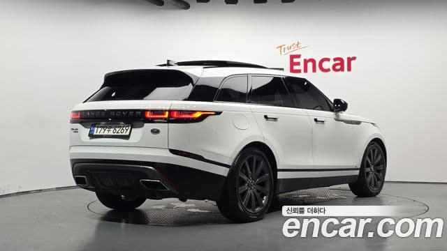 Land Rover Range Rover Velar 2