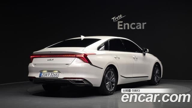 Kia K8 Hybrid 2