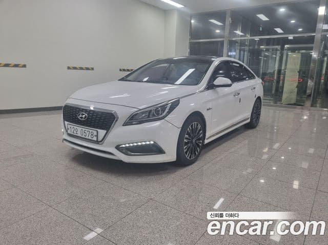Hyundai LF Sonata Hybrid