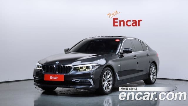 BMW 5 Series (G30)