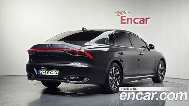 Hyundai The New Grandeur IG Hybrid 2