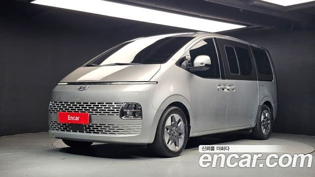 Hyundai Staria