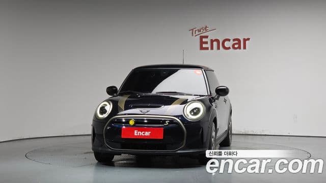 MINI Cooper Electric 3