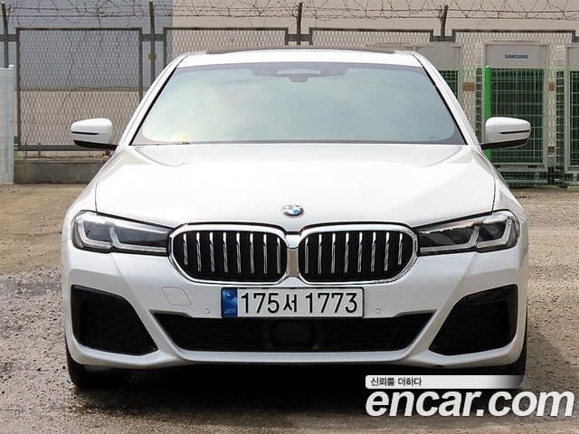 BMW 5 Series (G30)
