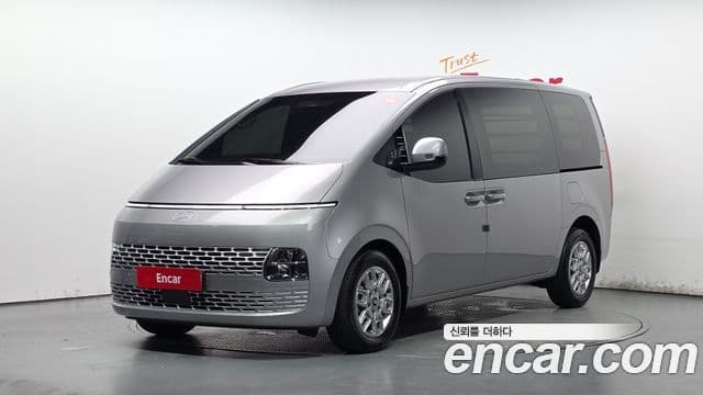 Hyundai Staria