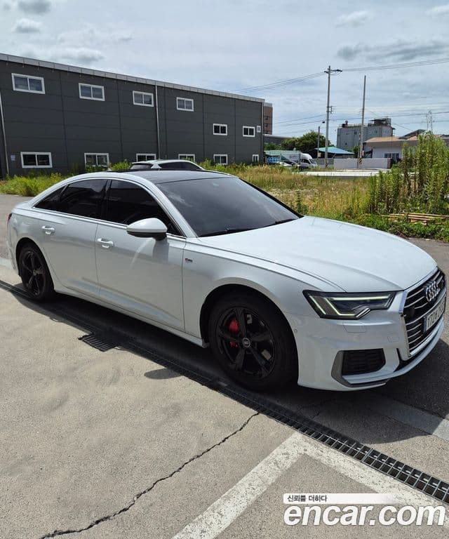 Audi A6 (C8)