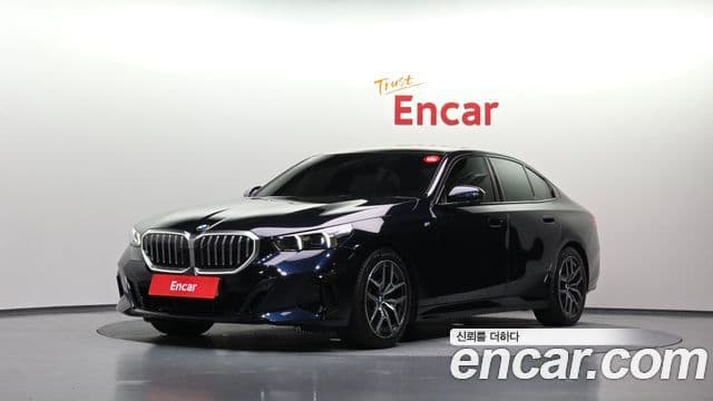 BMW 5 Series (G60)