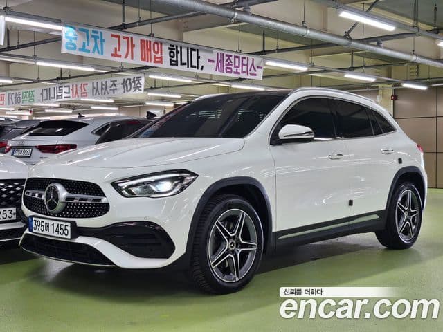Mercedes-Benz GLA-Class H247