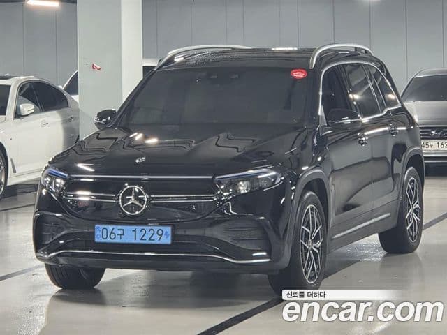 Mercedes-Benz EQB X243