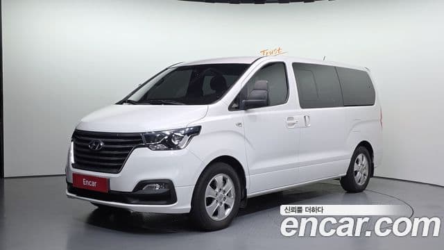 Hyundai The New Grand Starex
