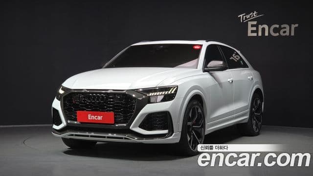 Audi RSQ8 (4M)