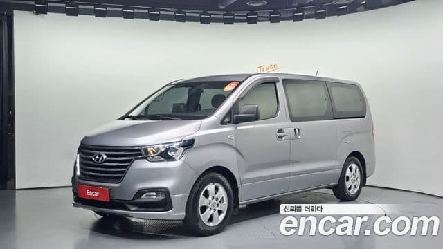 Hyundai The New Grand Starex